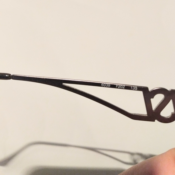 Yves Saint Laurent 1990 Women's Vintage Sunglasses - Picture 13 of 16